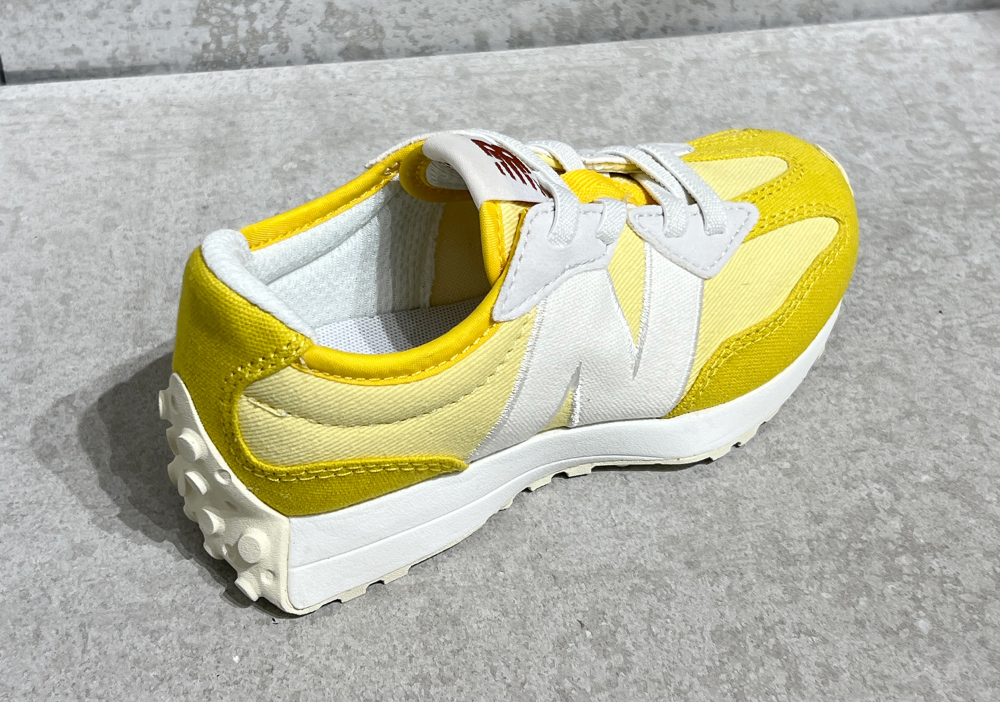 신발 옐로우 색상 이미지-S17L3